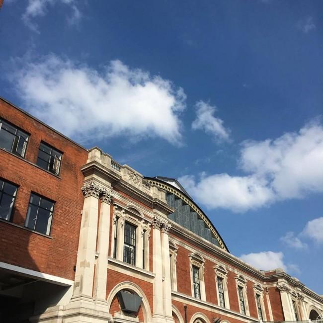 Setting Up a Trade Show Stand