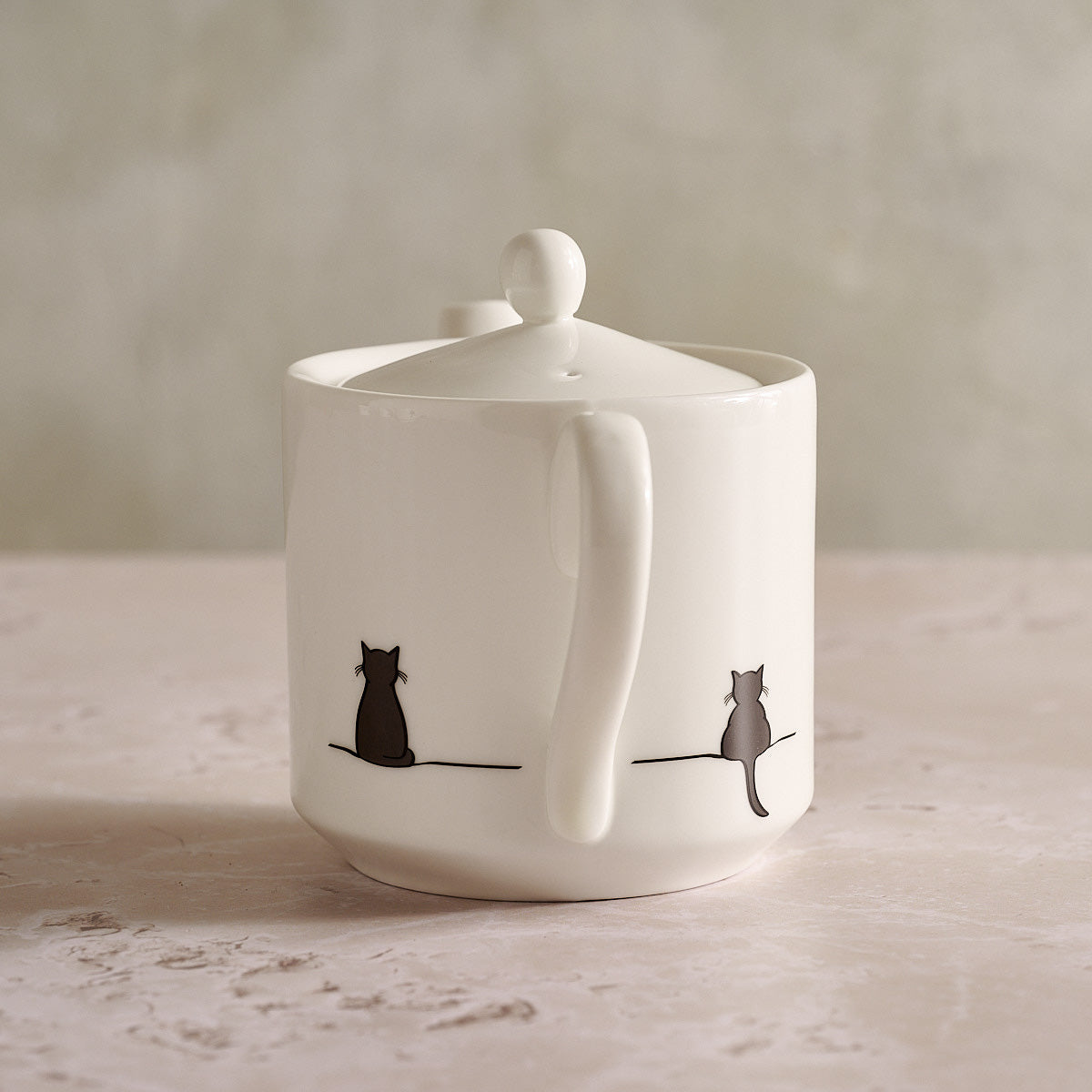 Cat Collection Teapot with Sitting Cat and Crouching Cat
