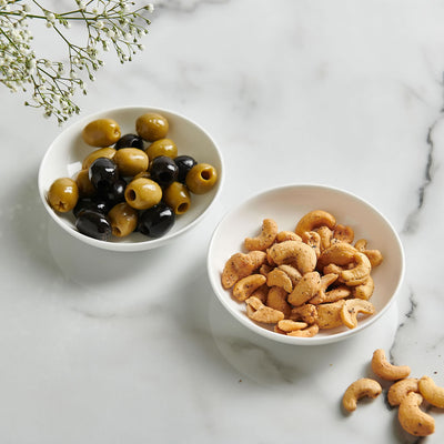 Nibble dishes with nuts and olives