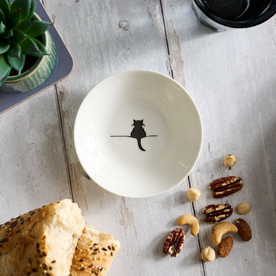 Crouching Cat Nibble Dish