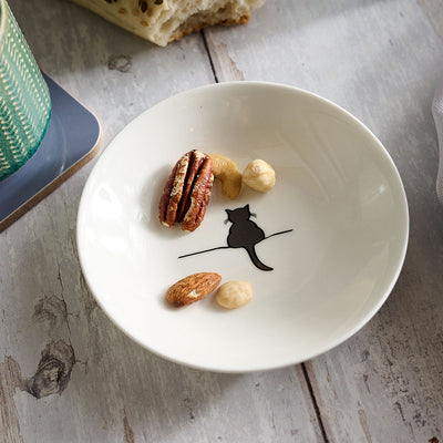 Crouching Cat Nibble Dish