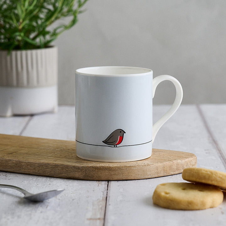Robin Mug, fine bone china, with biscuits
