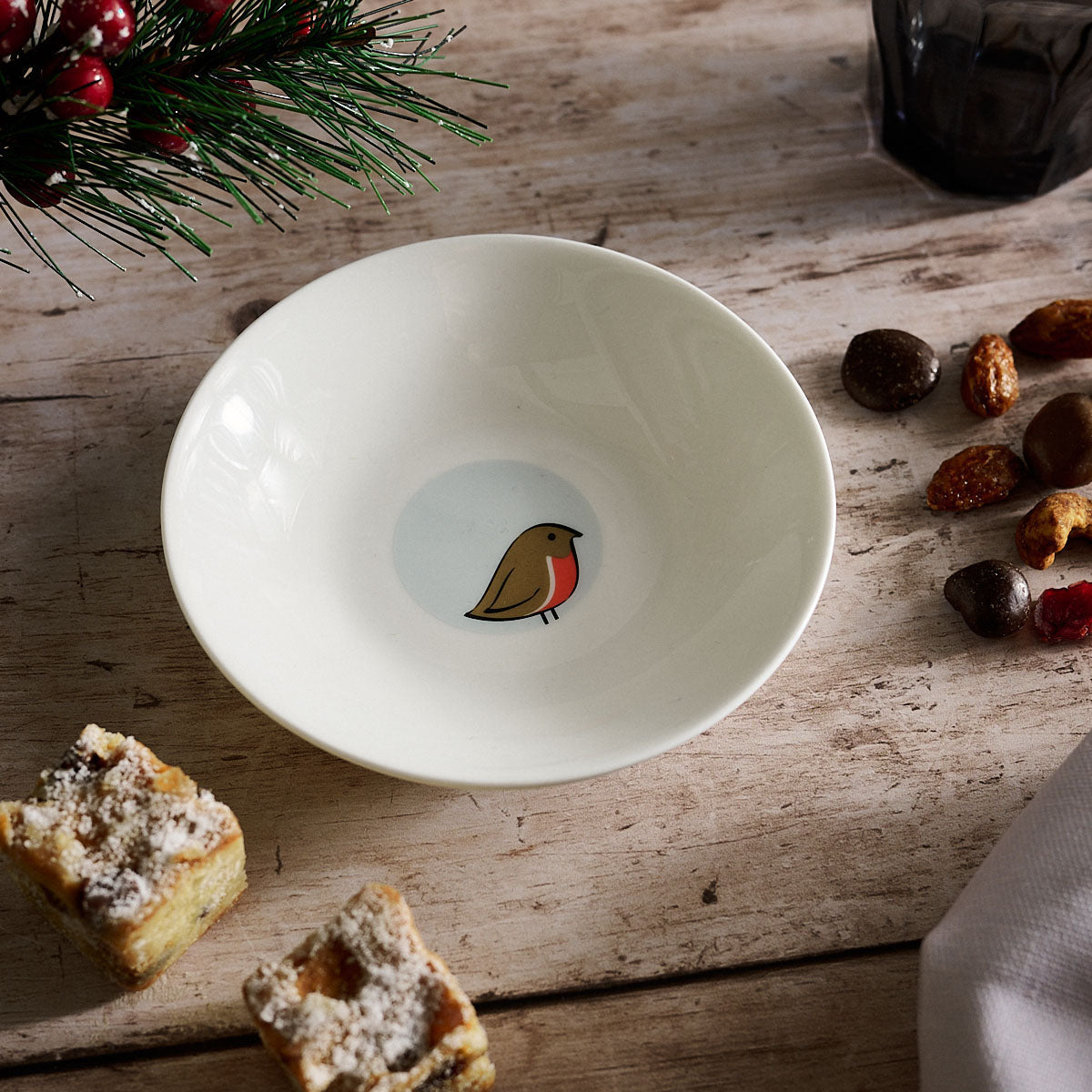 Robin Nibble Dish with stollen