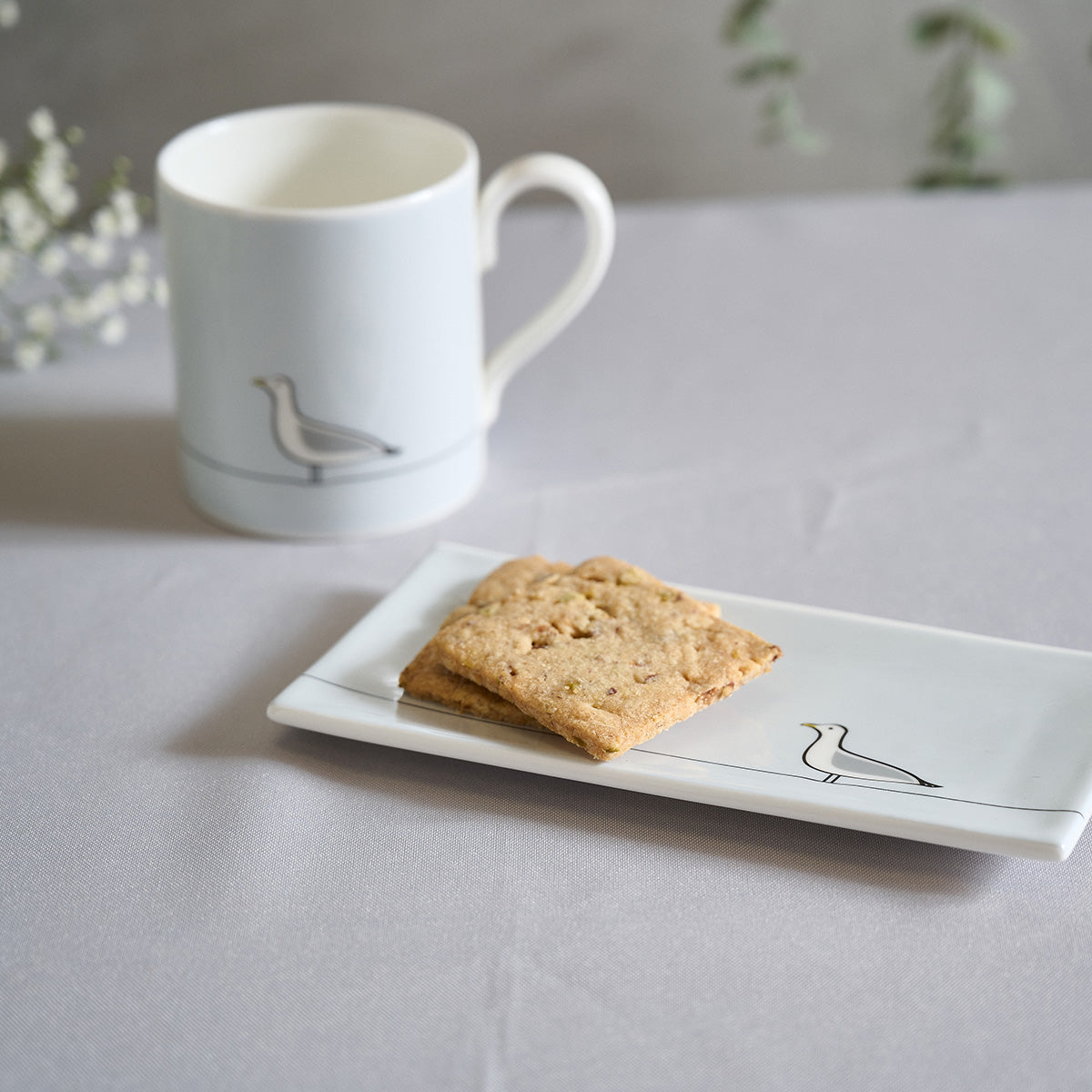 Seagull Mini Tray with Biscuits