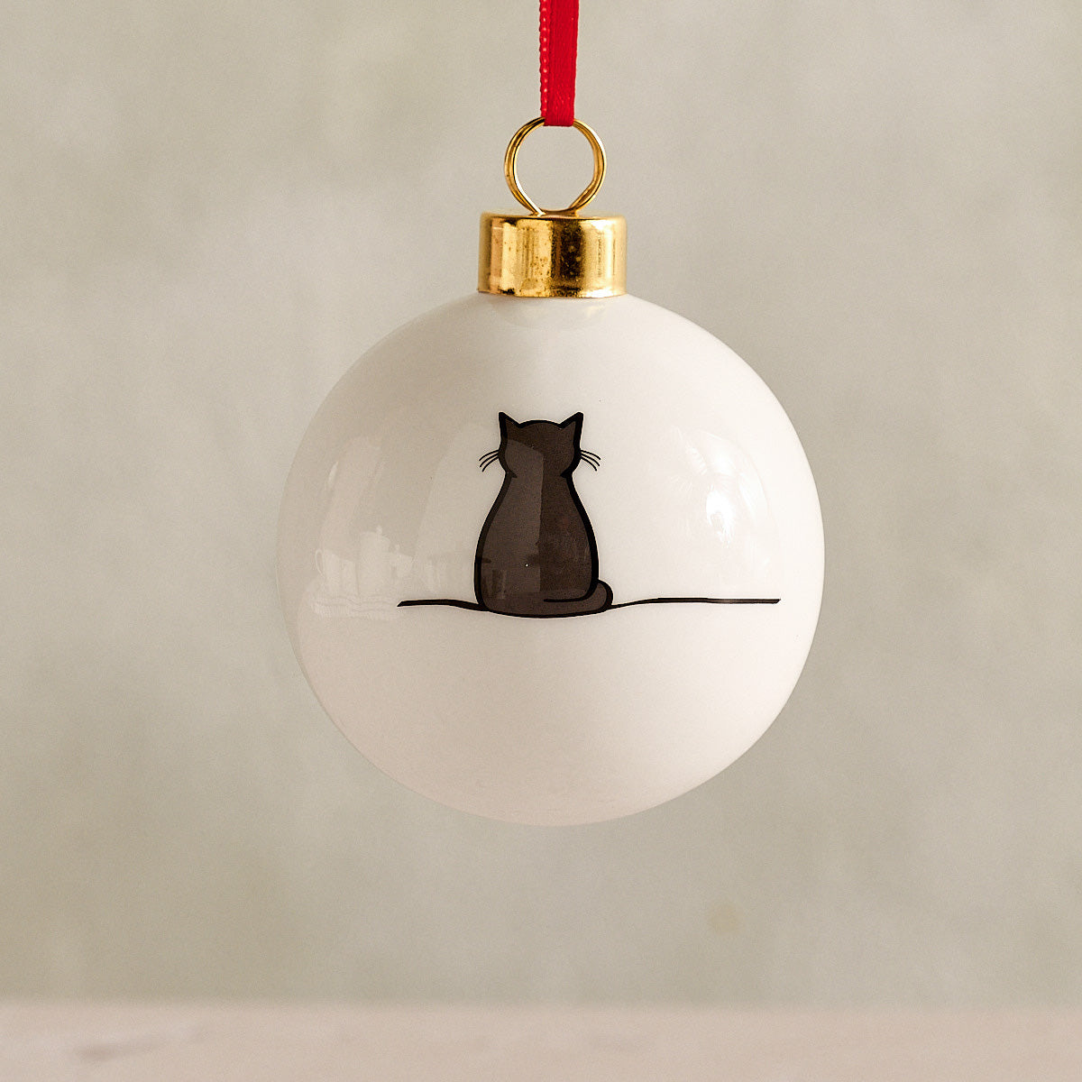 Sitting Cat Bauble close up