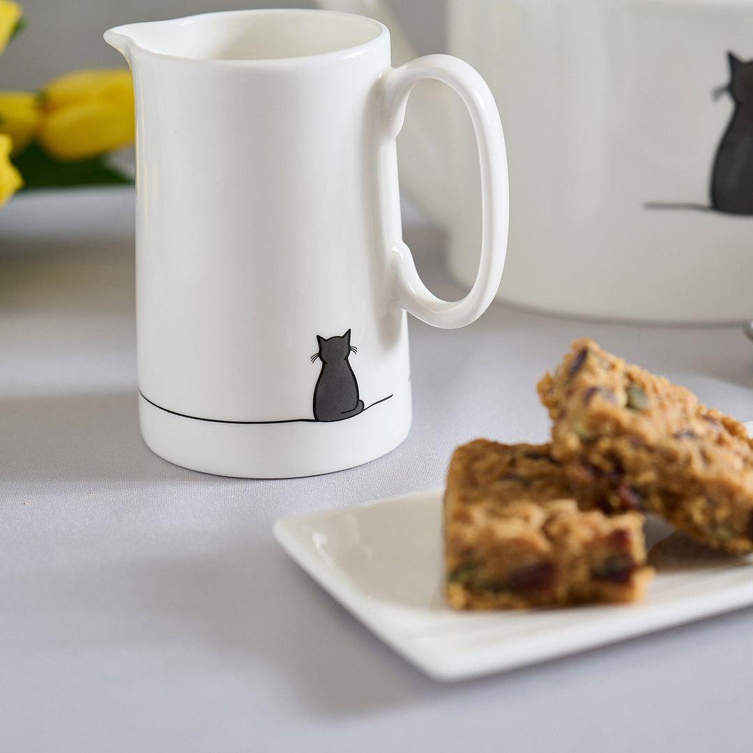 Sitting Cat Small Jug 330ml