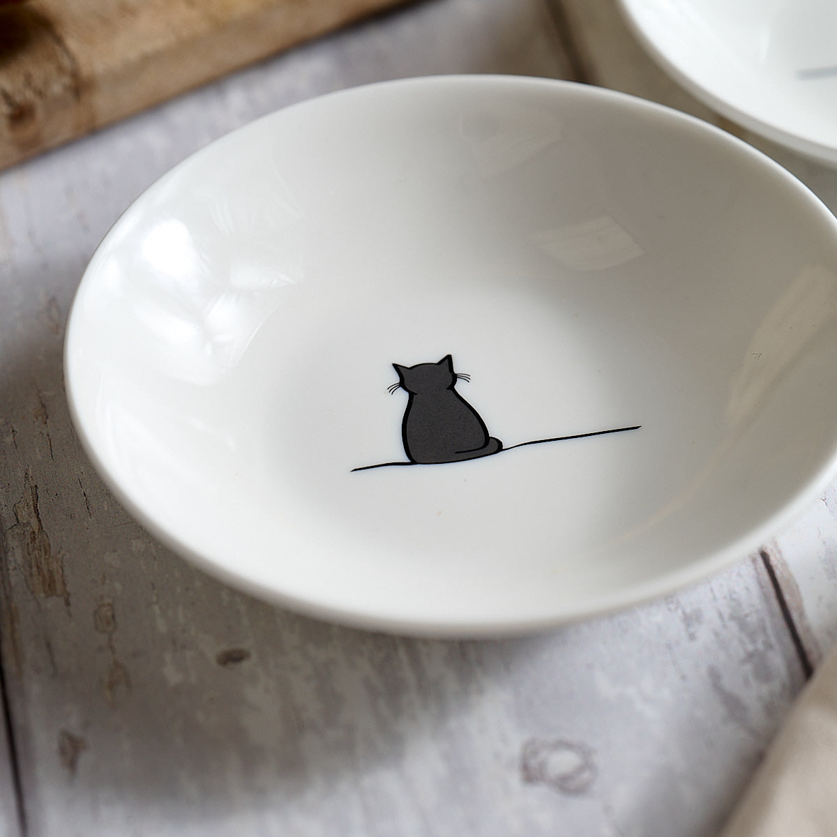 Cat Nibble Dish, Set of 2 with Sitting Cat and Crouching Cat