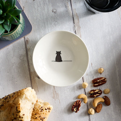 Sitting Cat Nibble Dish