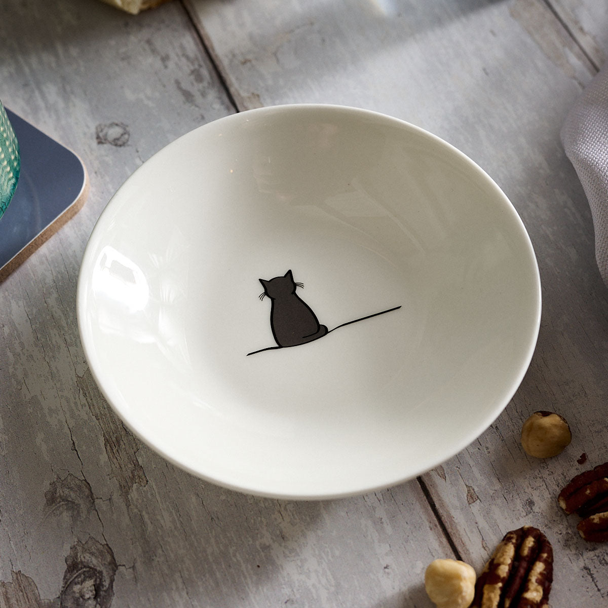 Sitting Cat Nibble Dish