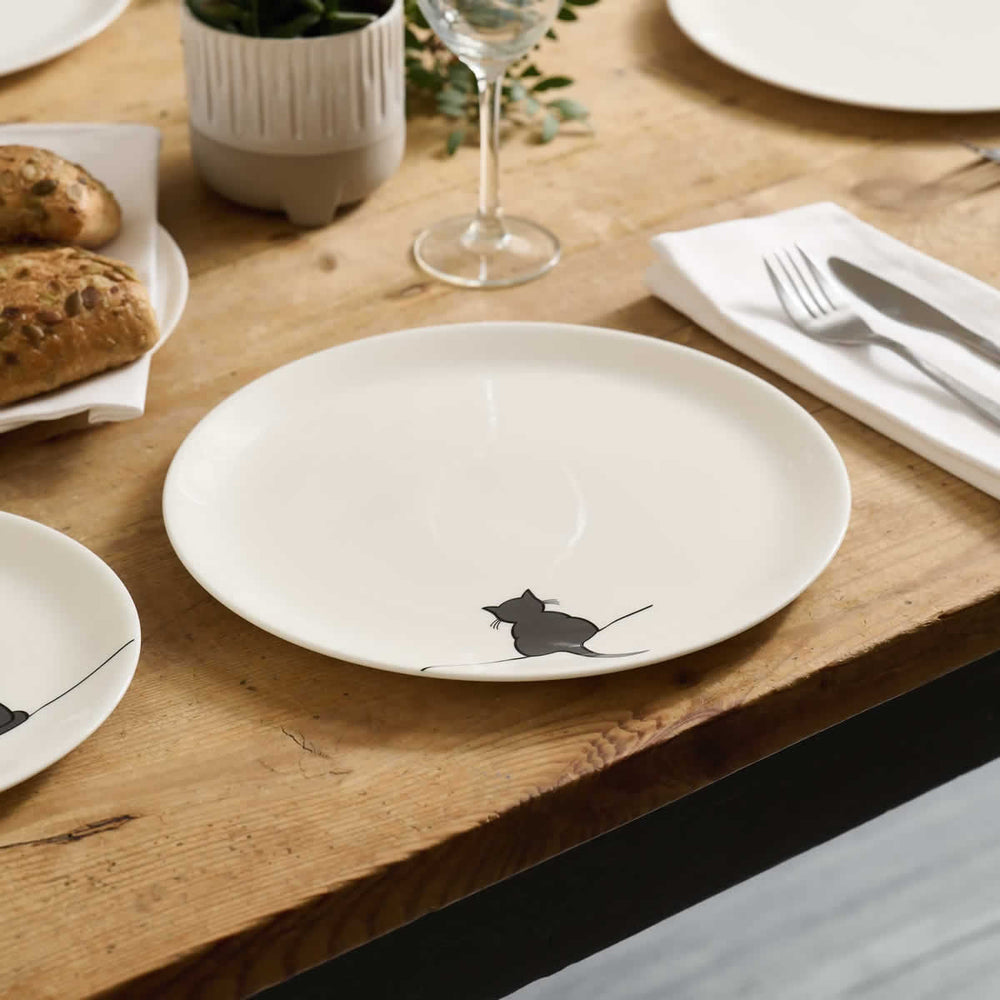Crouching Cat Dinner Plate